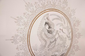 Installationsansicht aus der Ausstellung FARAH OSSOULI - MERK' DIR DEN FLUG, DER VOGEL WIRD STERBEN